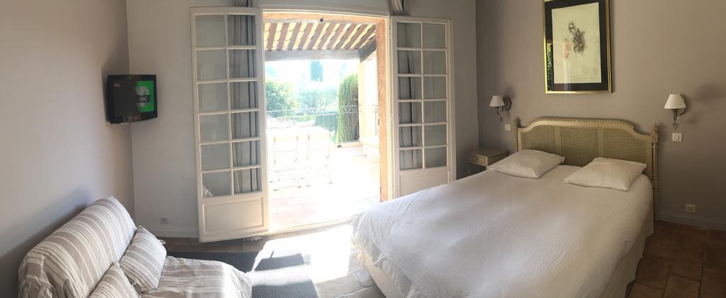 Superb Villa With Private Pool แซงต์-ปอล-เดอ-วองส์ ภายนอก รูปภาพ