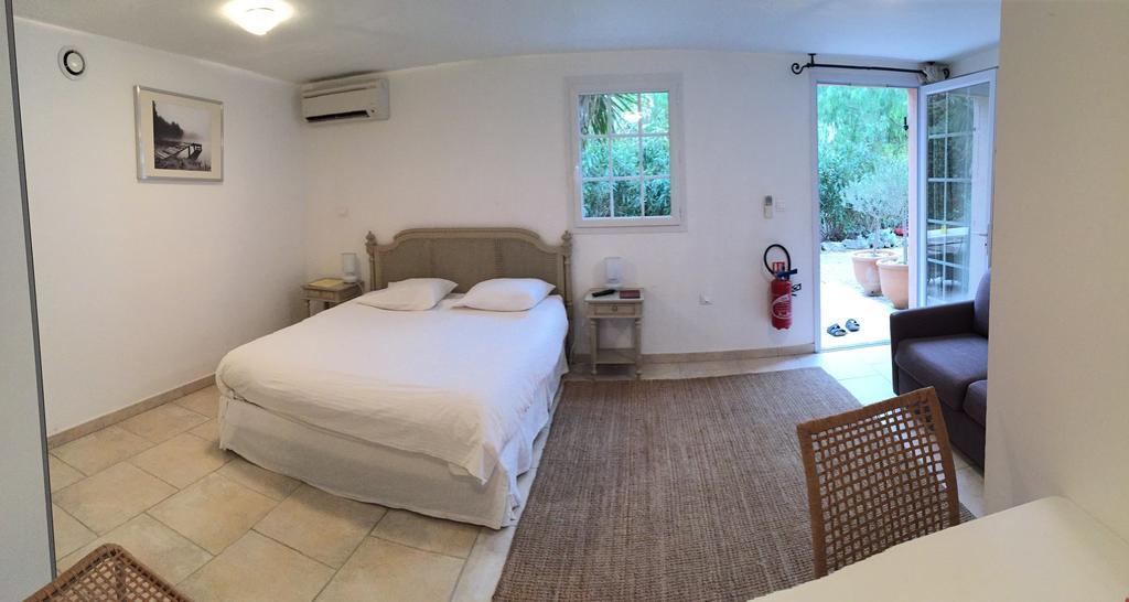 Superb Villa With Private Pool แซงต์-ปอล-เดอ-วองส์ ห้อง รูปภาพ