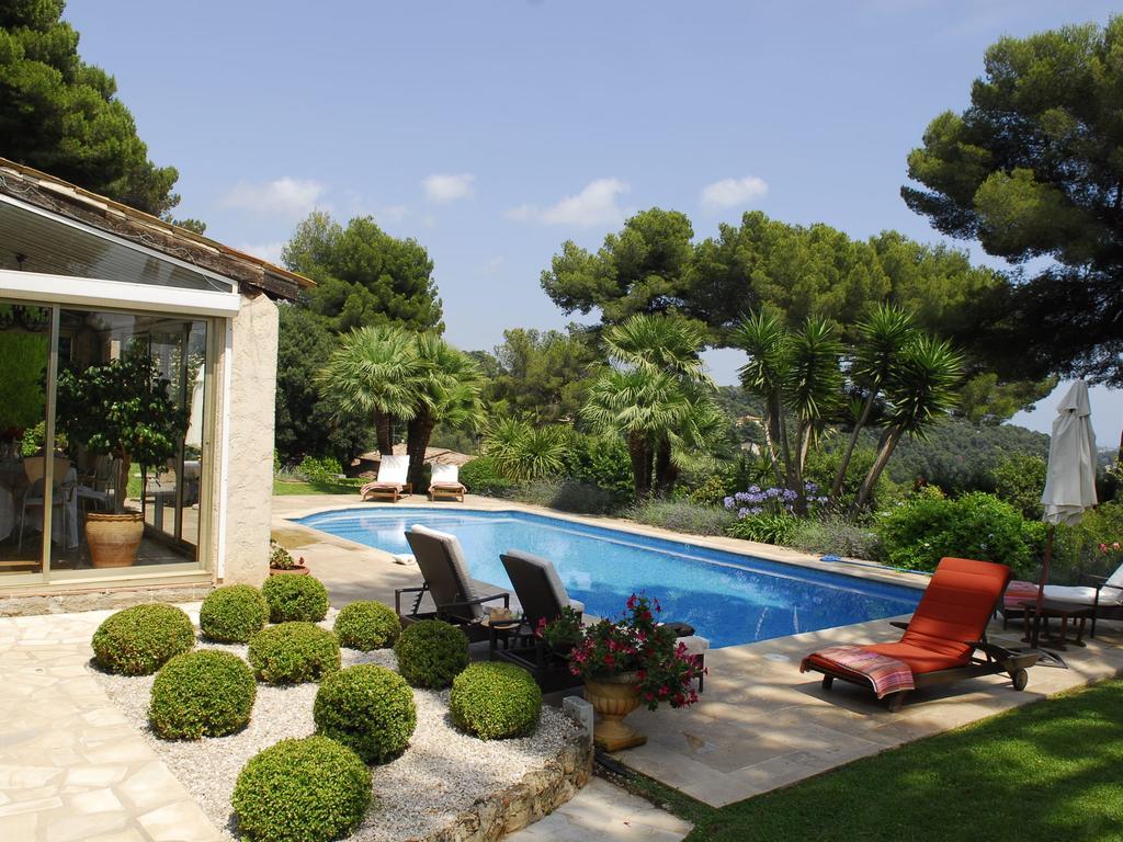 Superb Villa With Private Pool แซงต์-ปอล-เดอ-วองส์ ภายนอก รูปภาพ