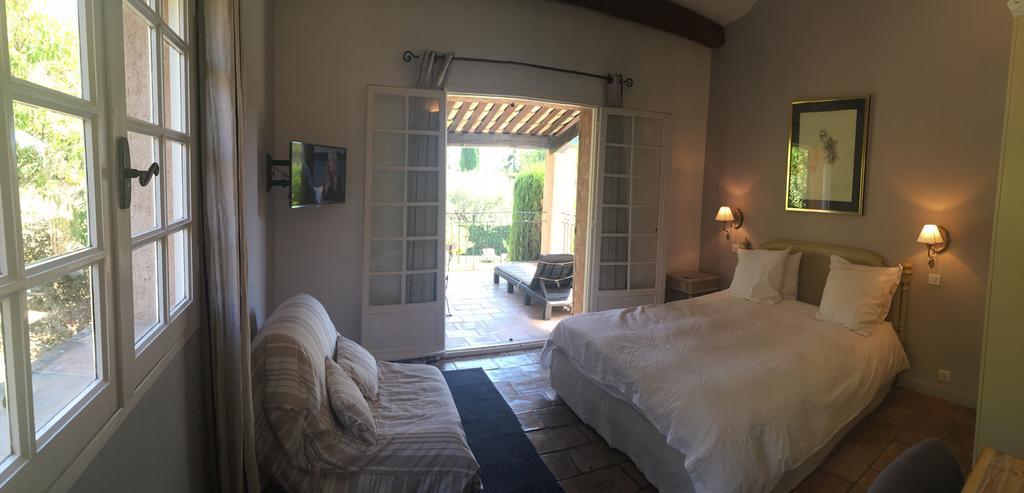 Superb Villa With Private Pool แซงต์-ปอล-เดอ-วองส์ ภายนอก รูปภาพ